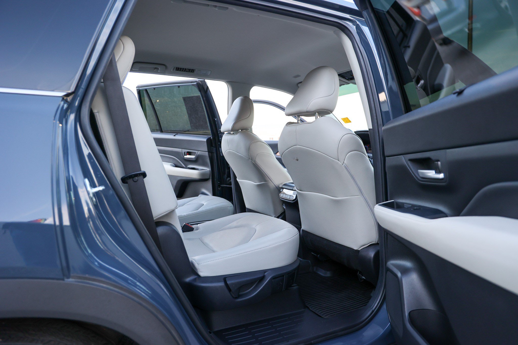 Certified 2024 Toyota Grand Highlander FWD image 39