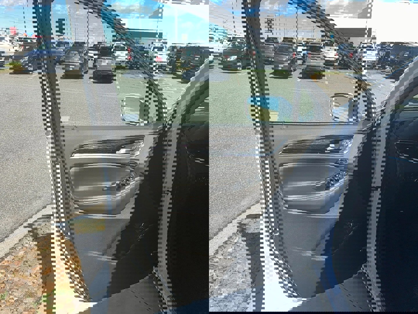 Used 2020 Buick Enclave Avenir w/ Avenir Technology Package image 12