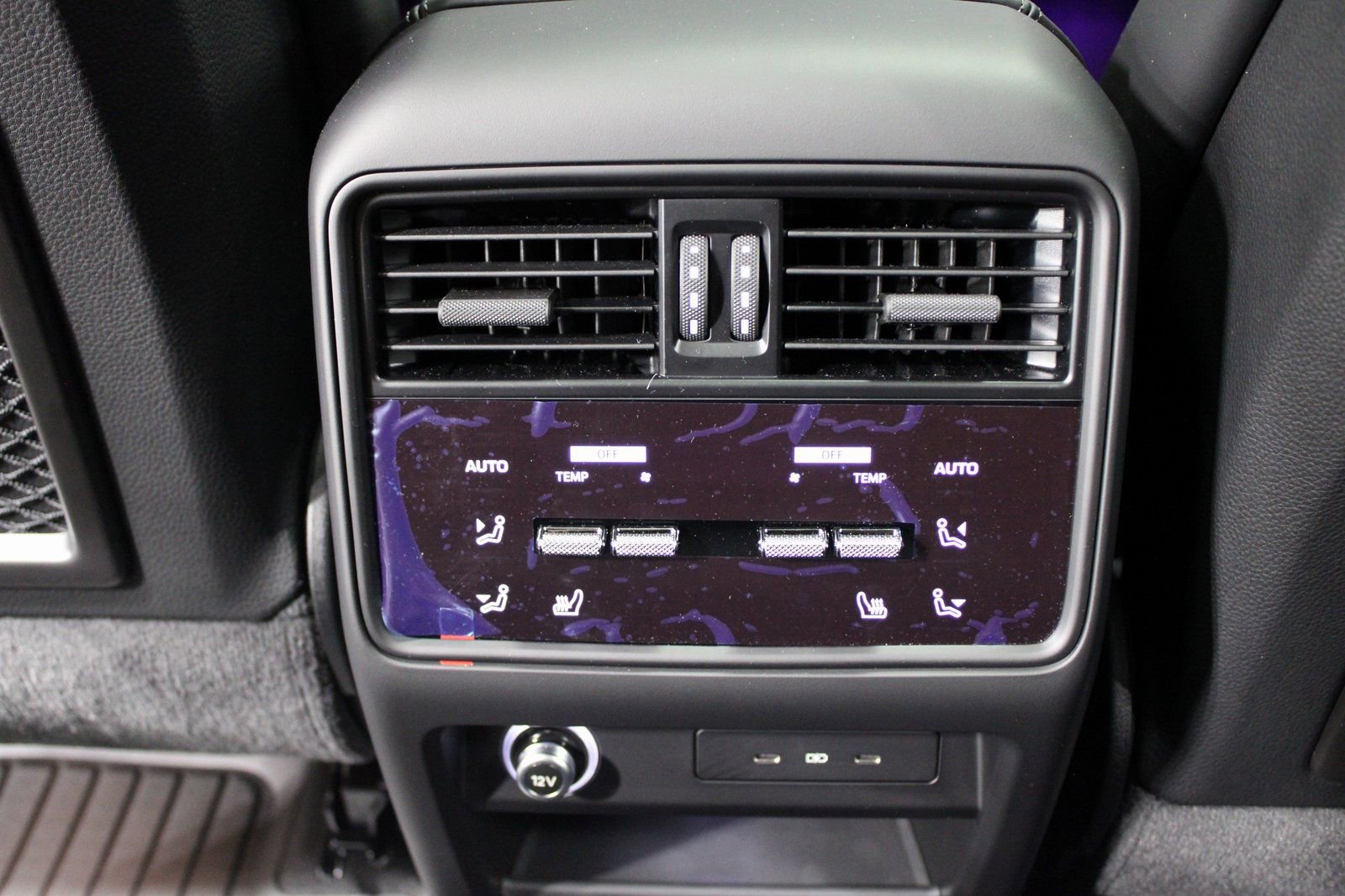 Certified 2025 Porsche Cayenne GTS image 41