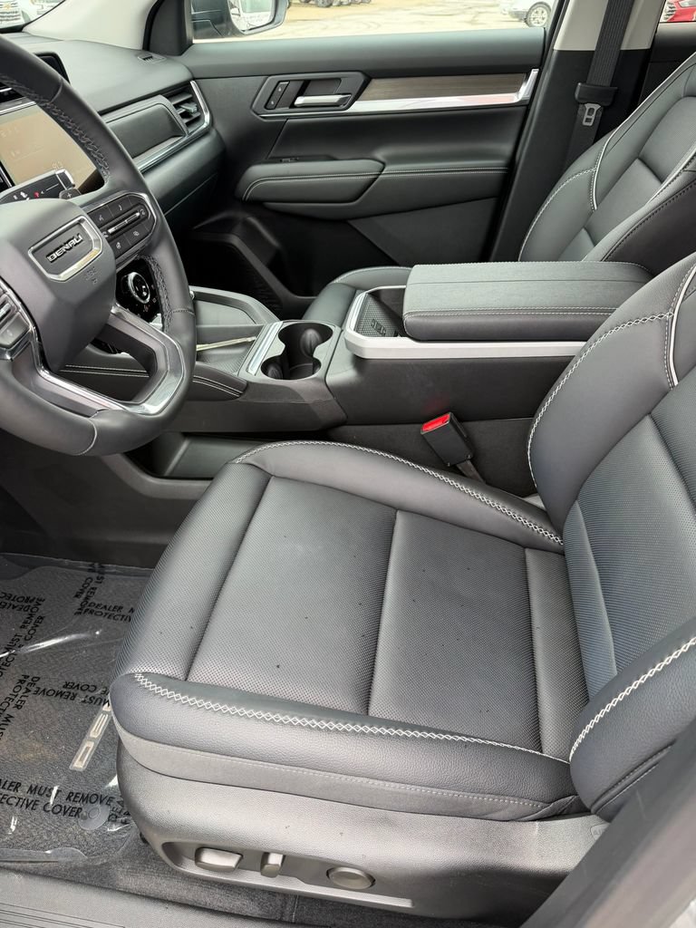 Used 2026 GMC Terrain Denali AWD/4WD image 9
