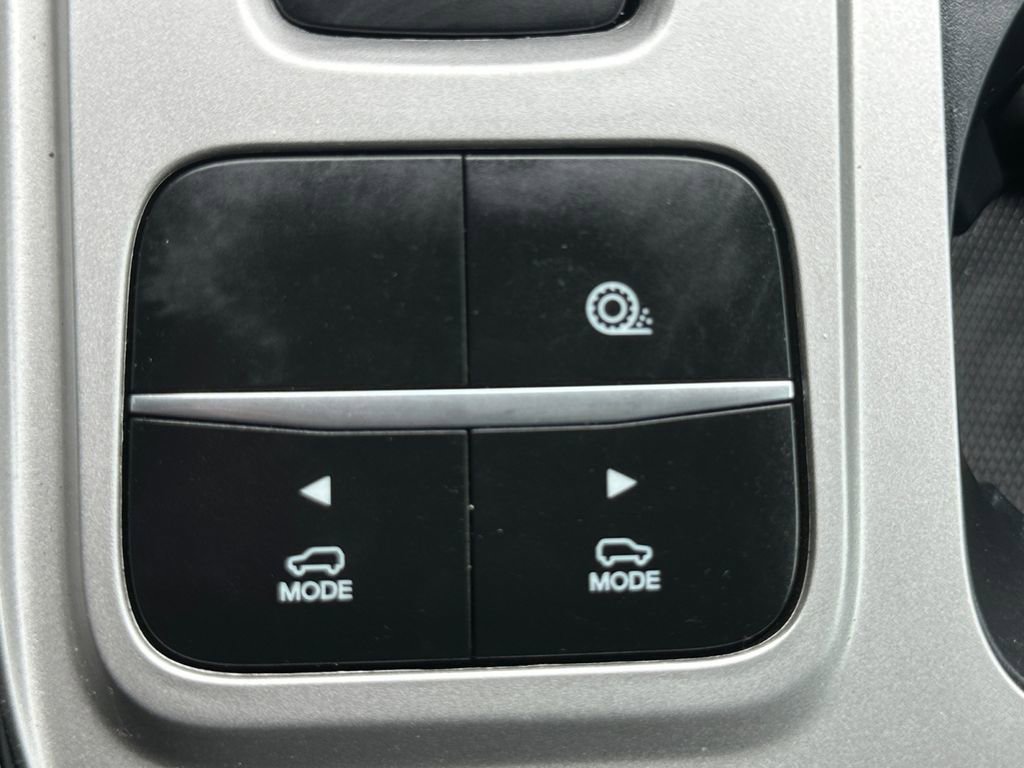 Used 2023 Ford Explorer ST-Line w/ Class IV Trailer Tow Package image 10