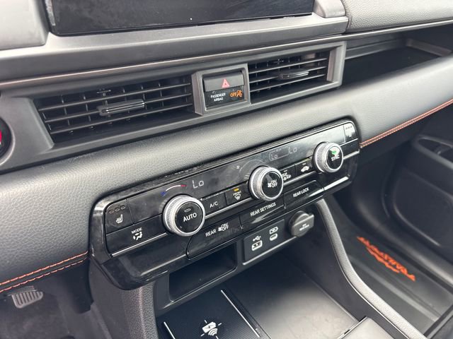 Used 2025 Honda Pilot TrailSport image 21