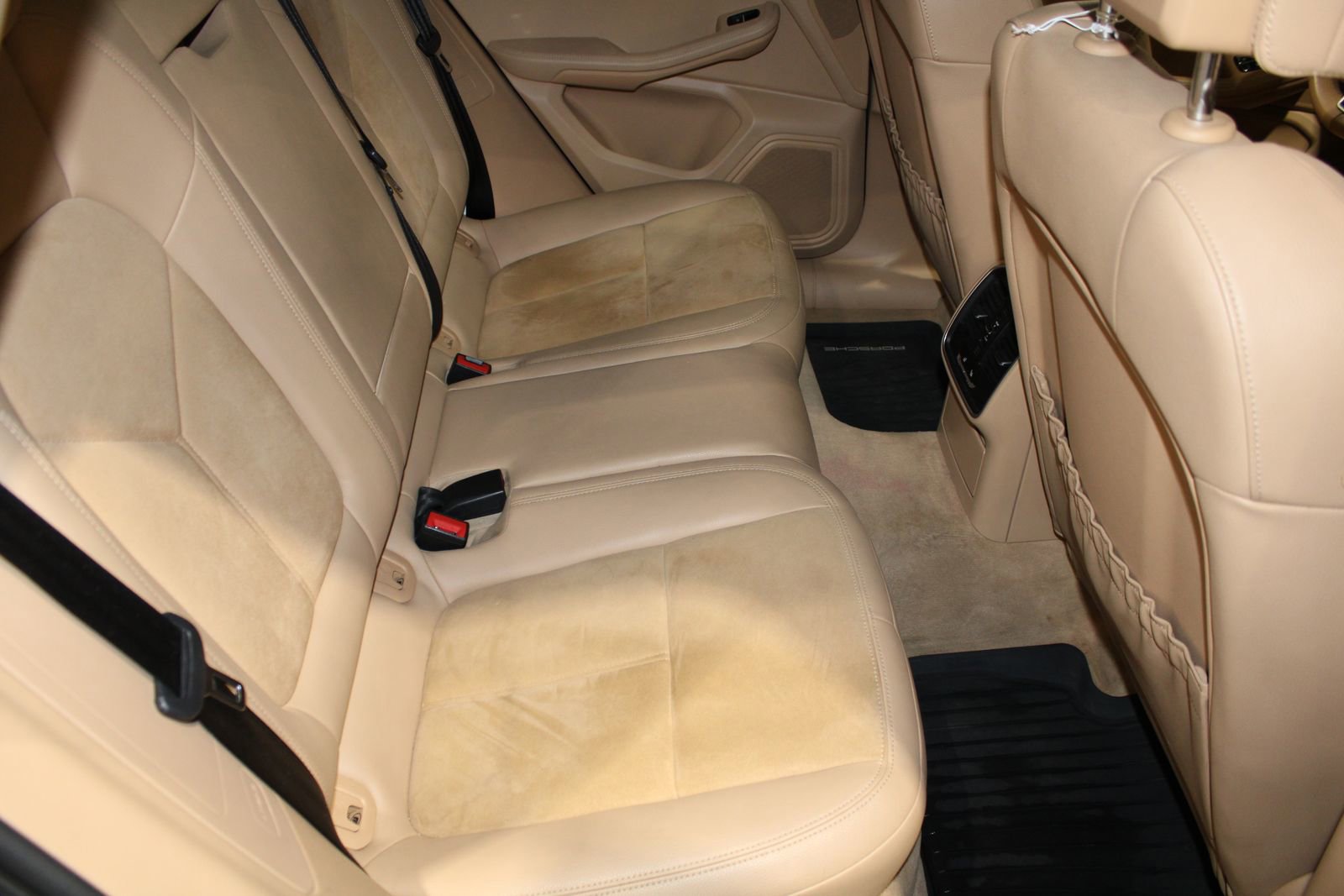 Used 2015 Porsche Macan S image 35