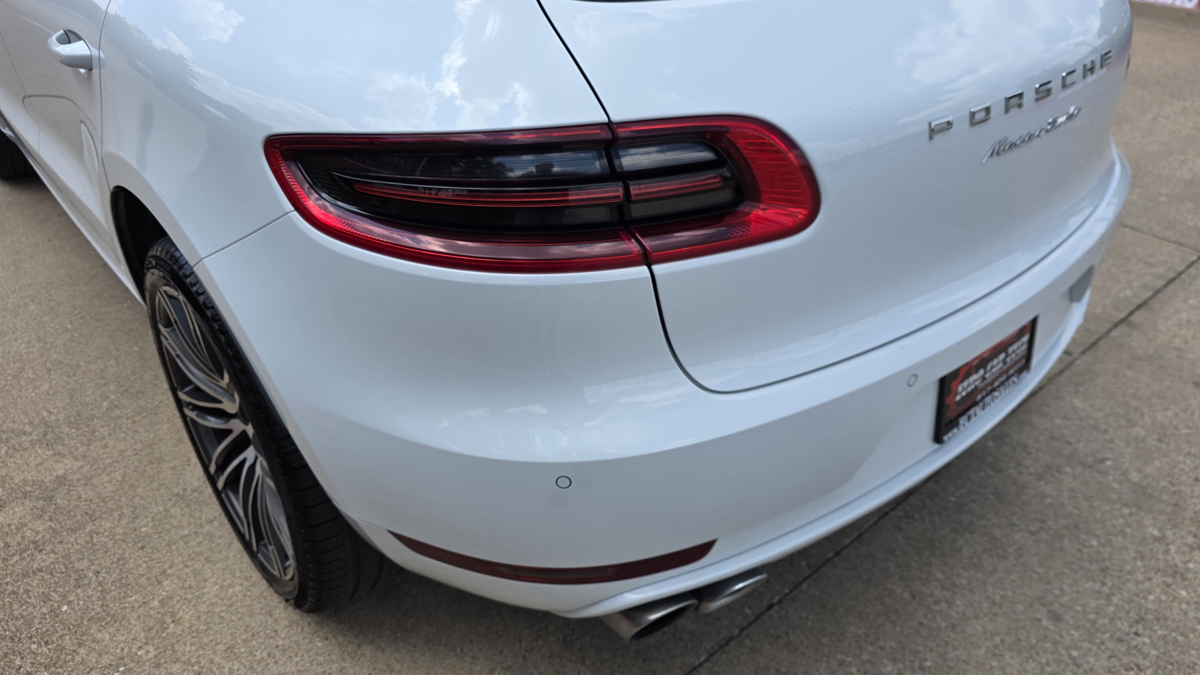 Used 2018 Porsche Macan Turbo AWD/4WD image 6