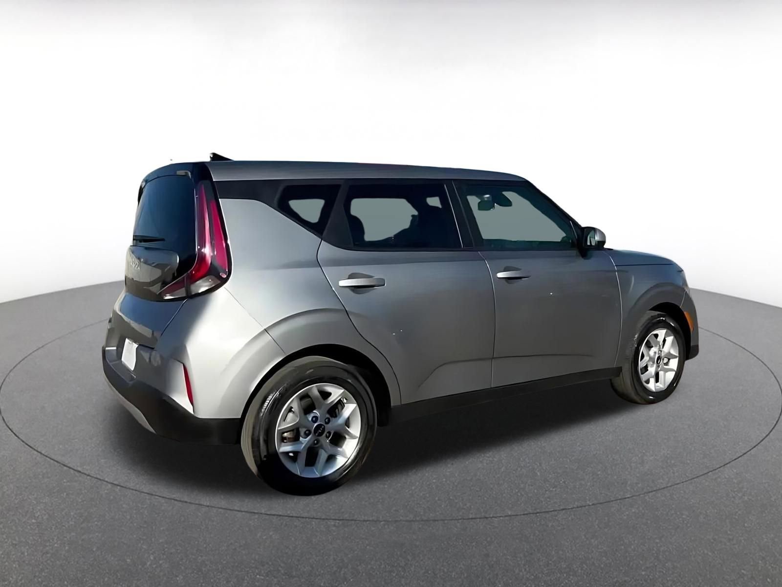 Used 2025 Kia Soul LX w/ LX Technology Package image 15