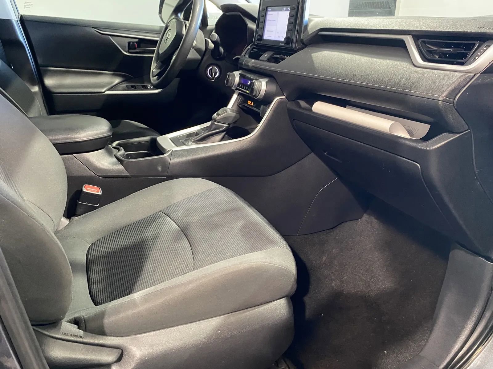 Used 2020 Toyota RAV4 LE image 6