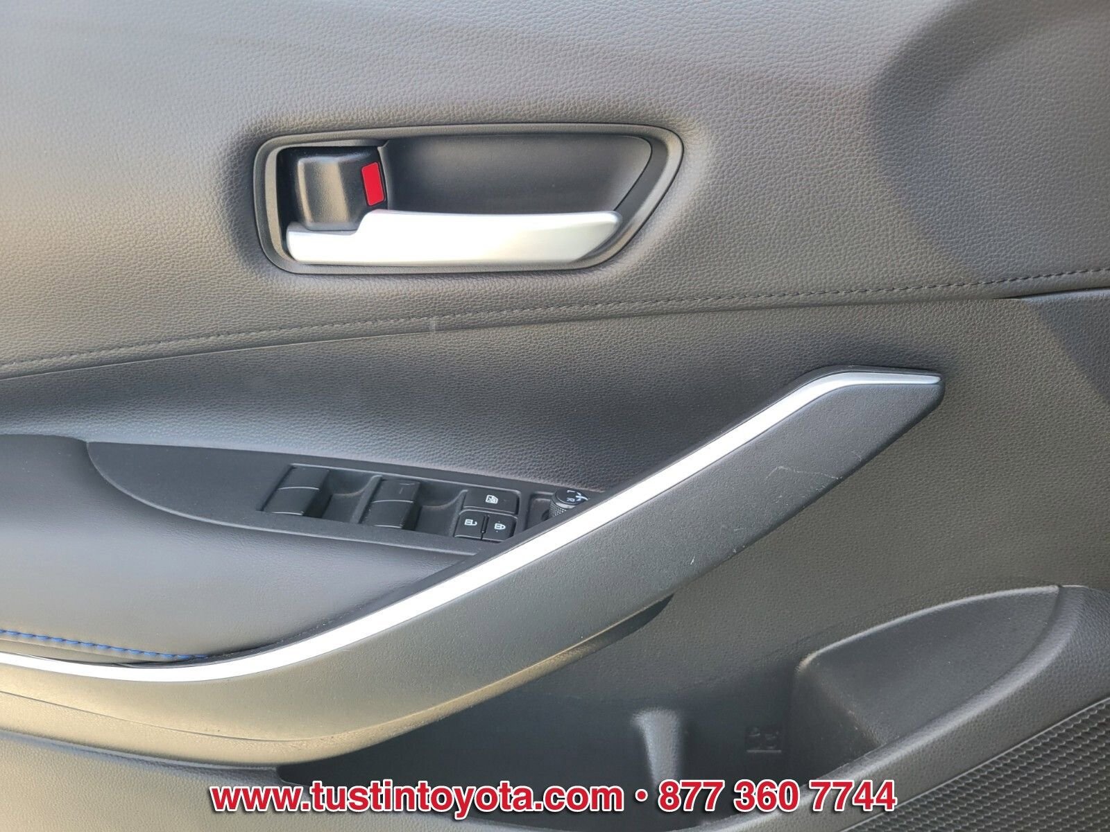 Used 2020 Toyota Corolla SE FWD image 16