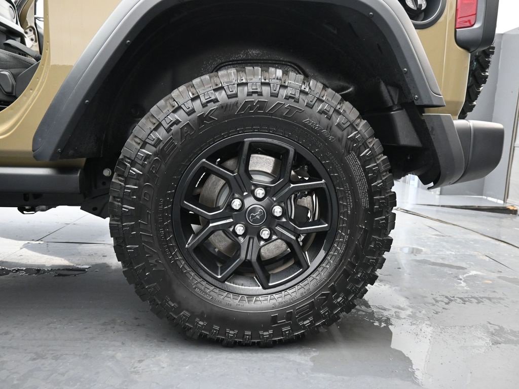 Used 2025 Jeep Wrangler Sport image 14
