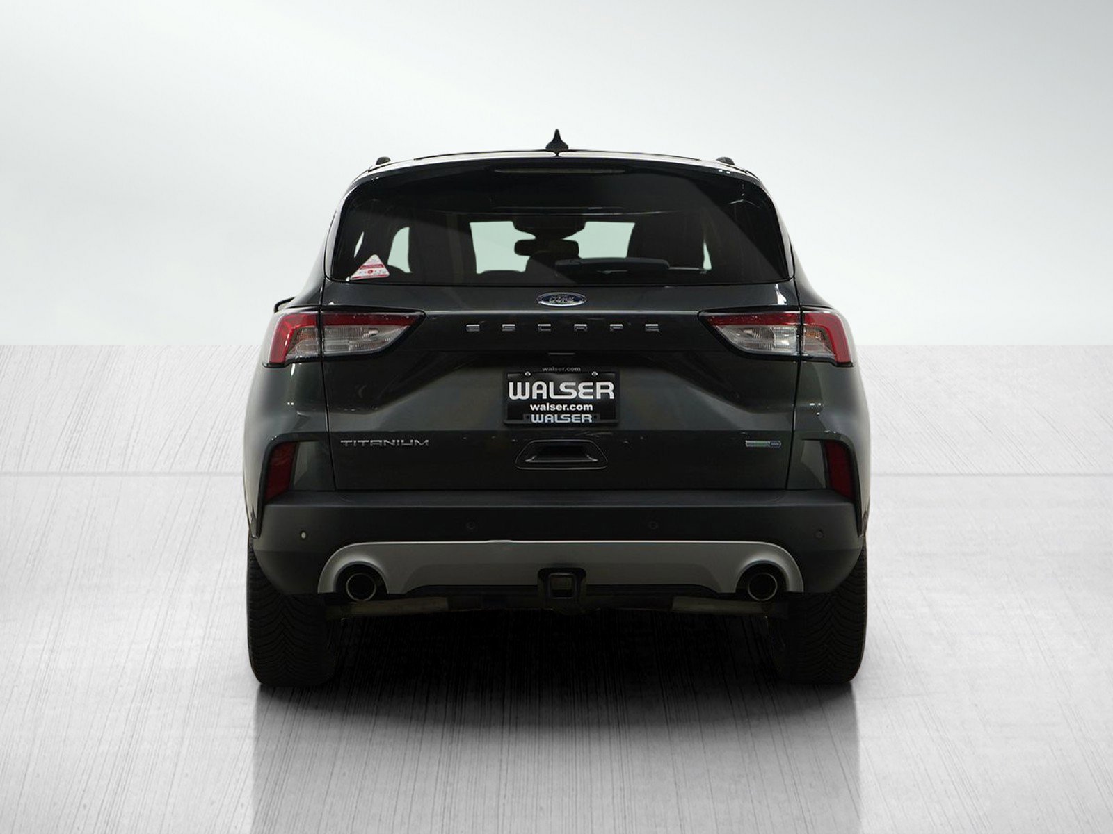 Used 2020 Ford Escape Titanium image 4