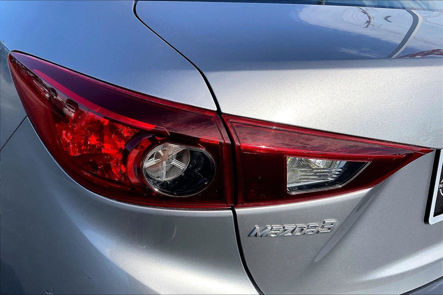 Used 2015 MAZDA MAZDA3 i Sport FWD image 29