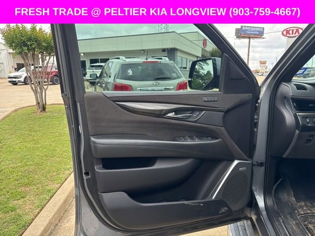 Used 2019 Cadillac Escalade ESV Platinum AWD/4WD image 3
