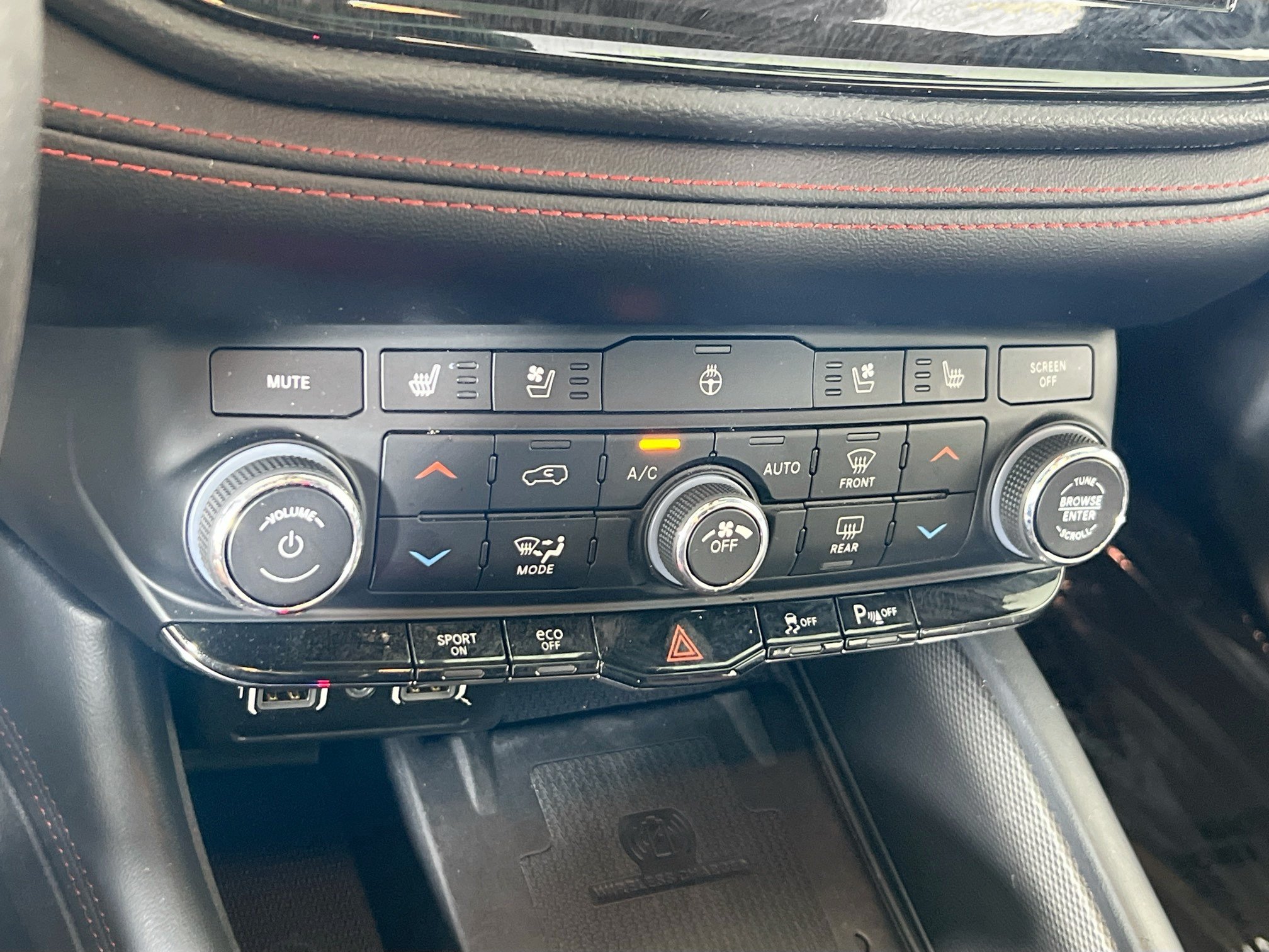 Used 2023 Dodge Durango R/T AWD/4WD image 16