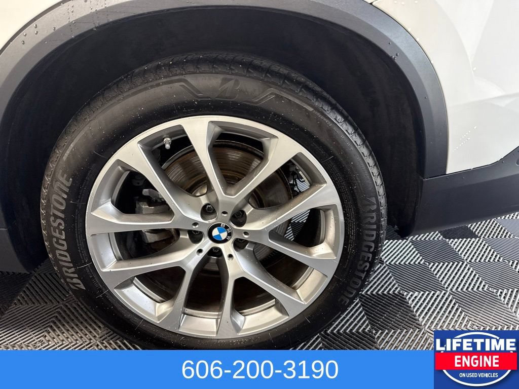 Used 2023 BMW X5 xDrive40i w/ Premium Package AWD/4WD image 13