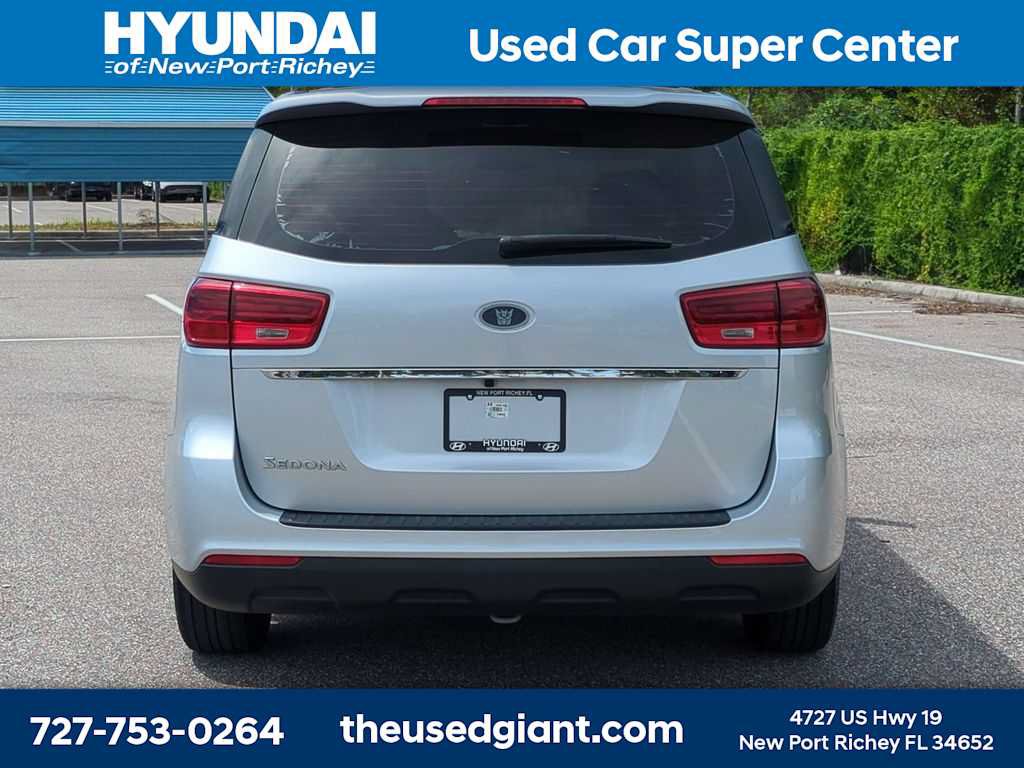 Used 2020 Kia Sedona L FWD image 4