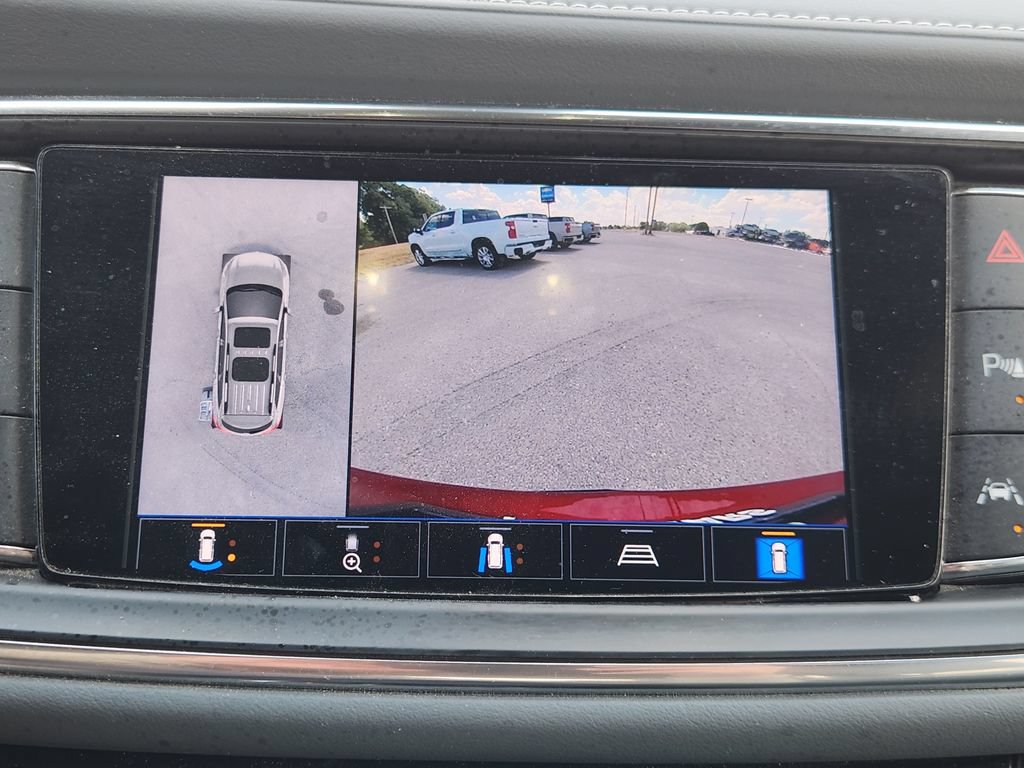 Used 2022 Buick Enclave Essence w/ Sport Touring Edition FWD image 17