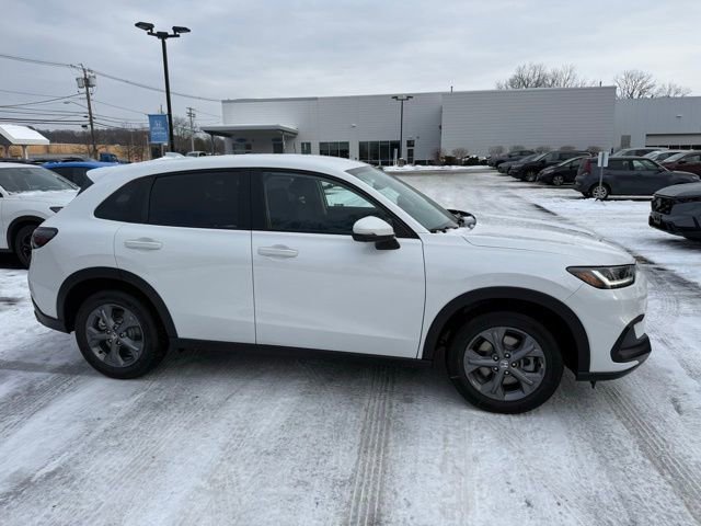 New 2026 Honda HR-V LX image 2