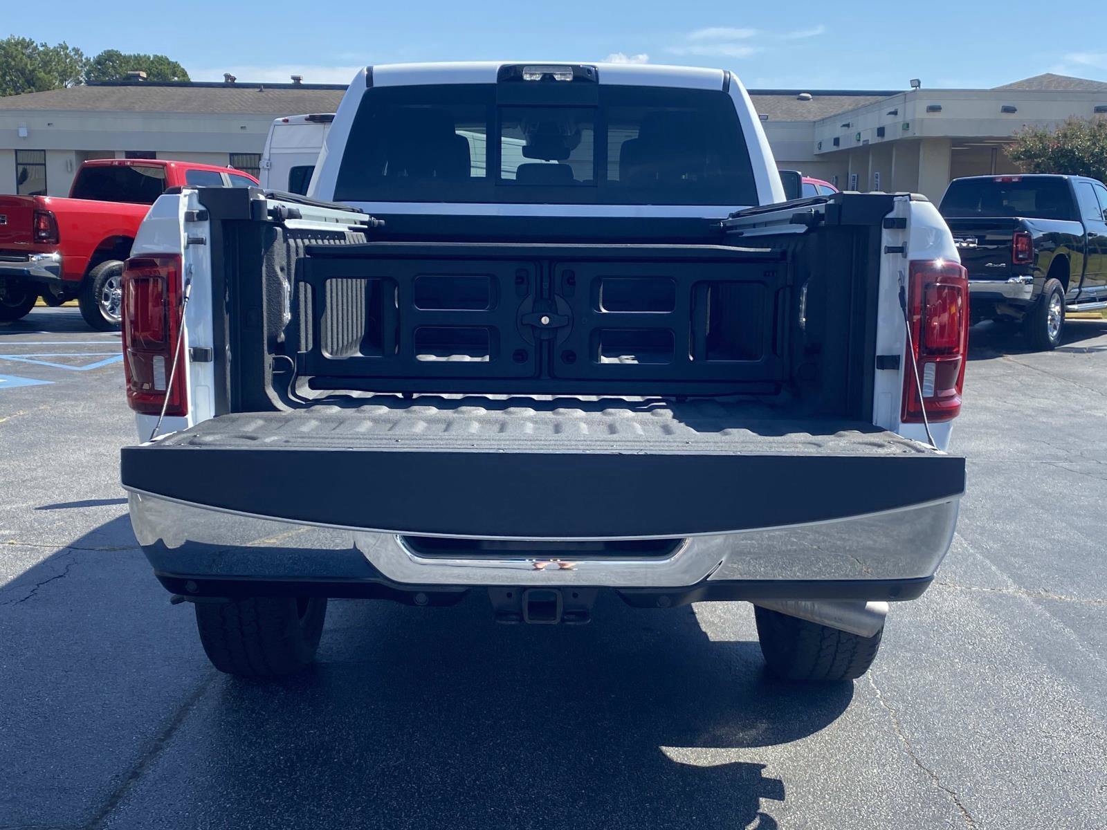 Used 2025 RAM 2500 Limited AWD/4WD image 7