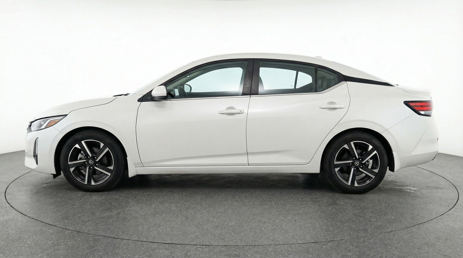 Used 2025 Nissan Sentra SV FWD image 5