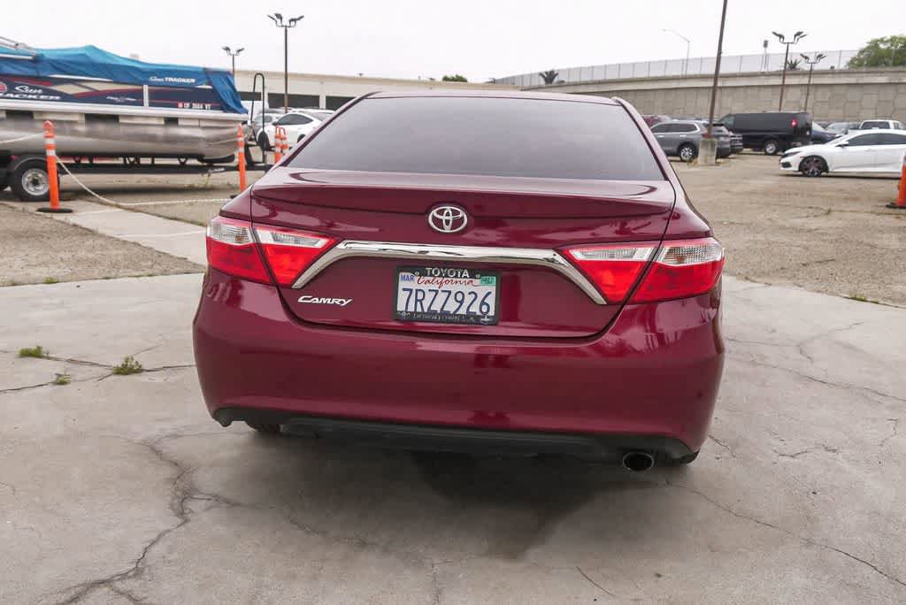 Used 2016 Toyota Camry SE FWD image 8