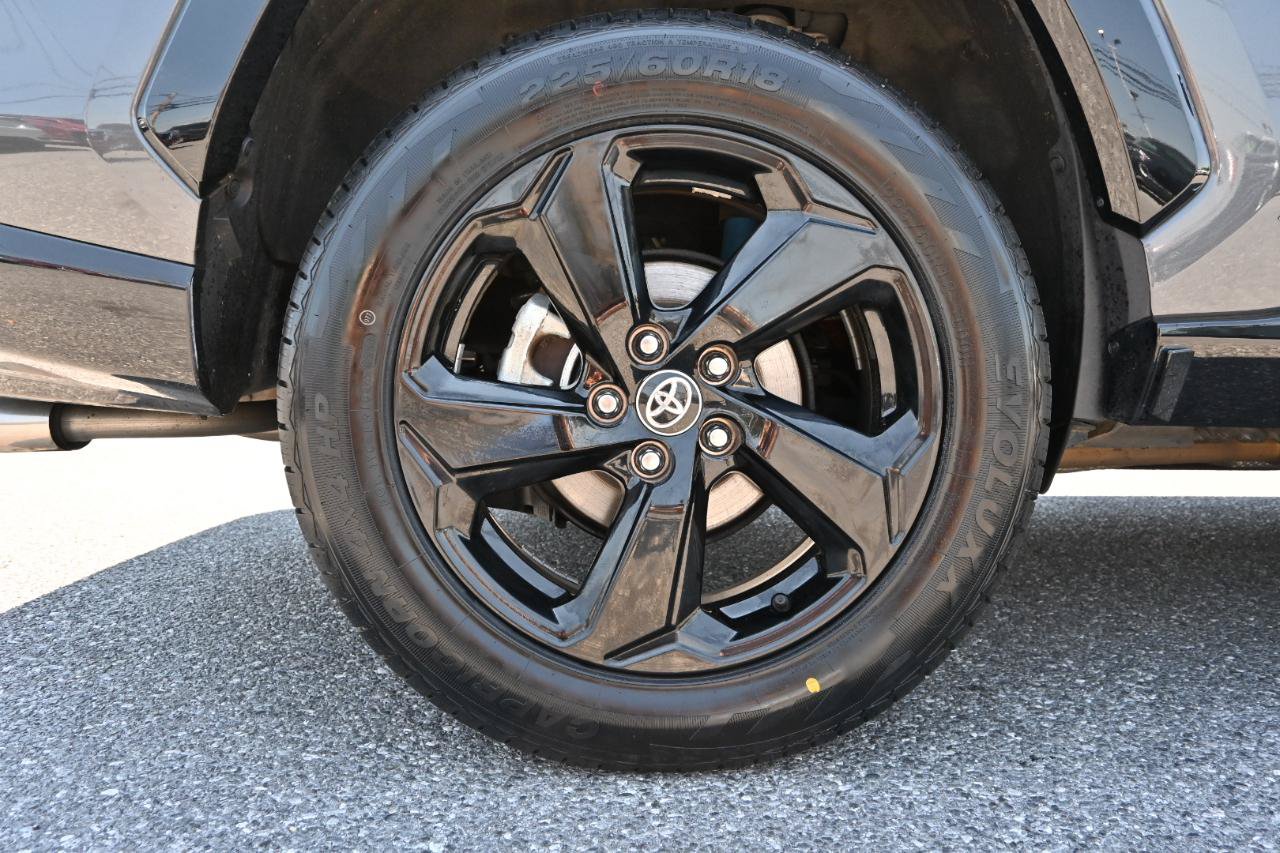 Used 2021 Toyota RAV4 XSE AWD/4WD image 41