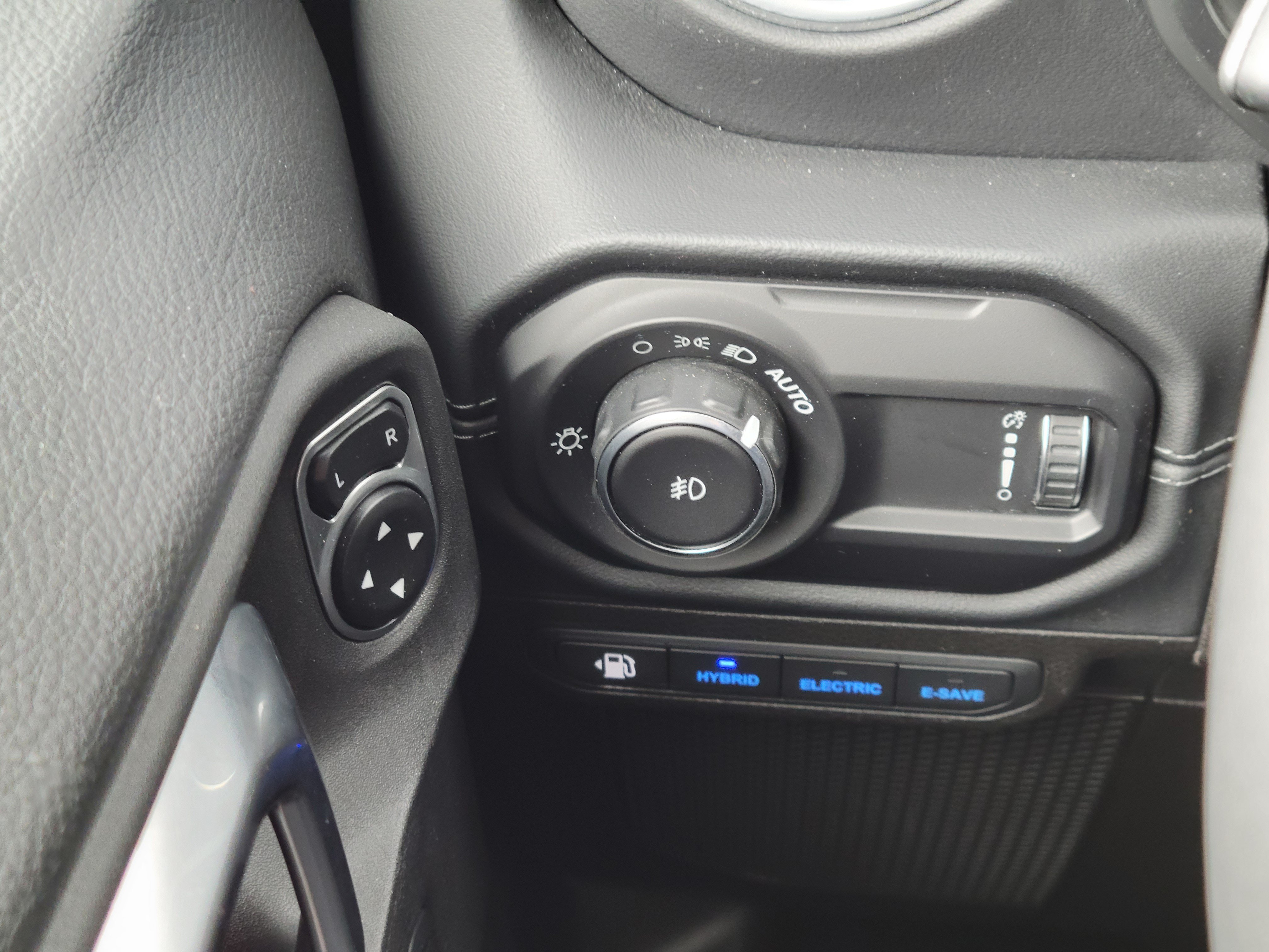 Used 2024 Jeep Wrangler High Altitude AWD/4WD image 10