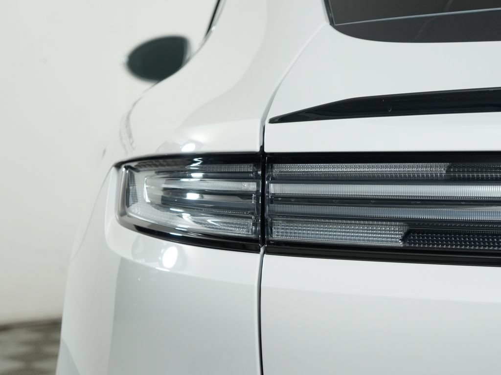 New 2026 Porsche Cayenne Coupe AWD/4WD image 12