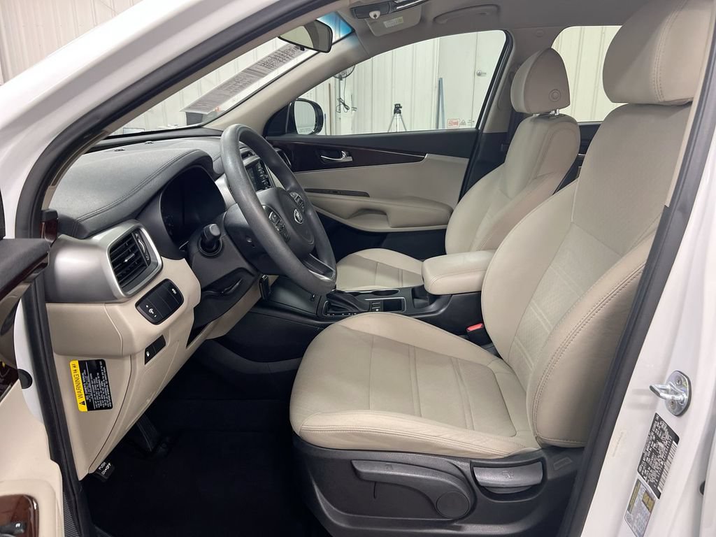 Used 2018 Kia Sorento FWD image 19
