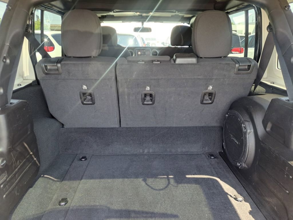 Used 2023 Jeep Wrangler Unlimited image 26