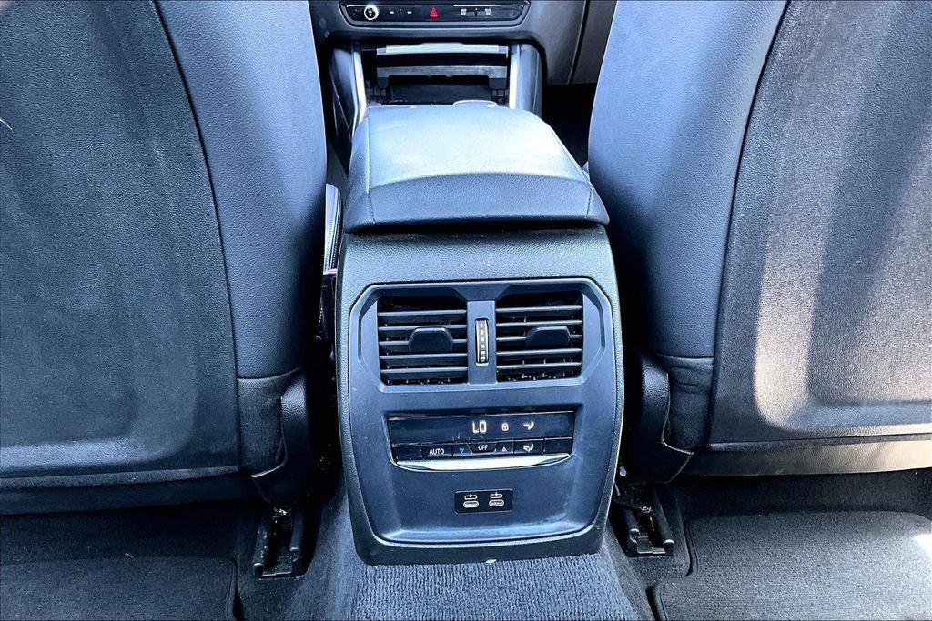 Used 2024 BMW 330e RWD image 20