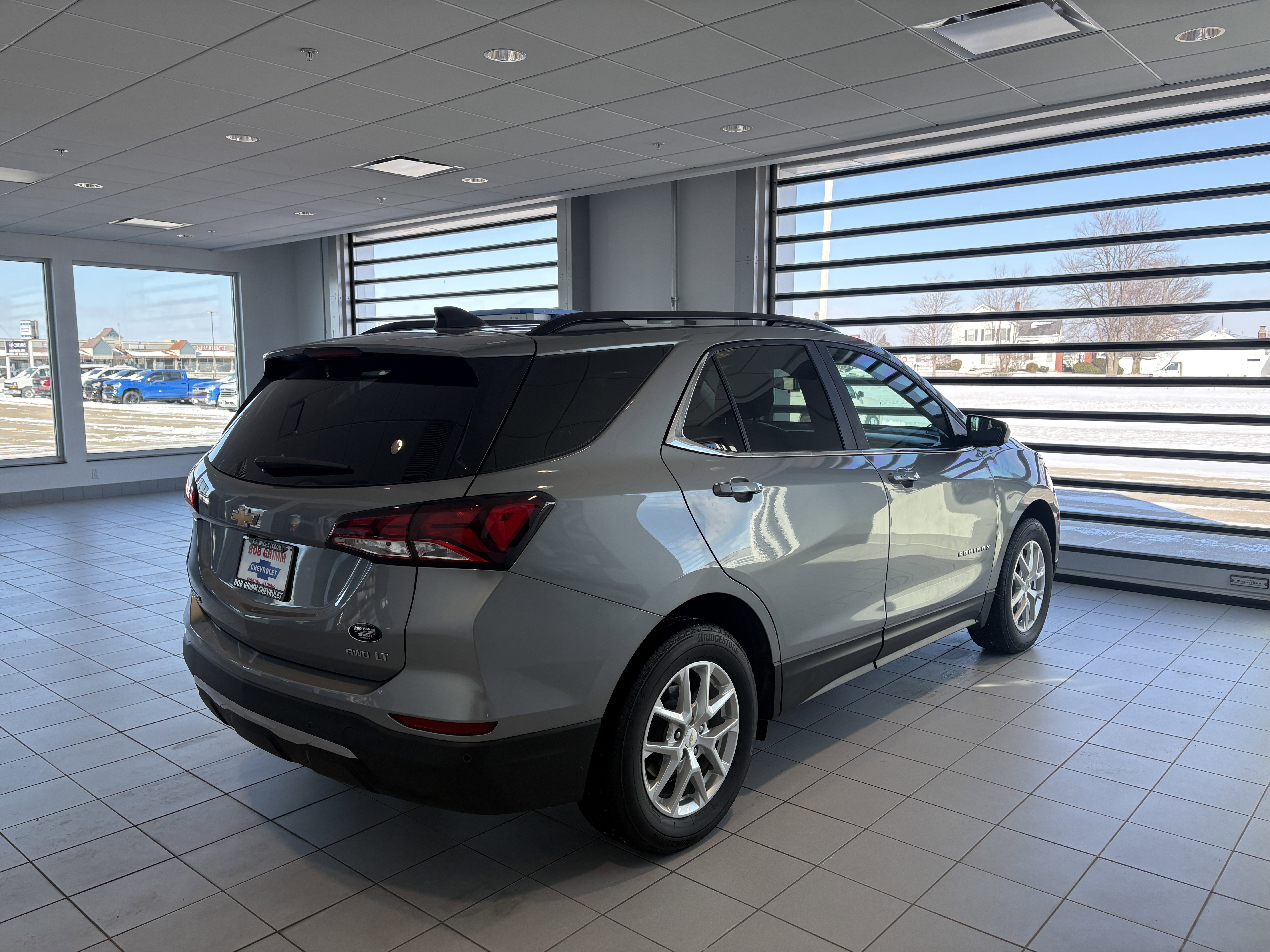 Used 2024 Chevrolet Equinox LT w/ LPO, Floor Liner Package image 6