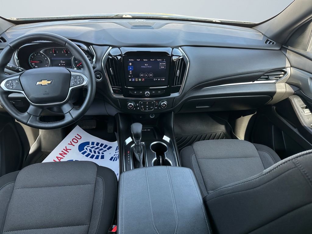 Used 2023 Chevrolet Traverse LT w/ Rear Camera Mirror Package image 10