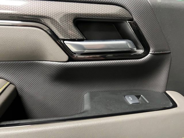 Used 2024 Chevrolet Silverado 2500 ZR2 w/ Technology Package image 46