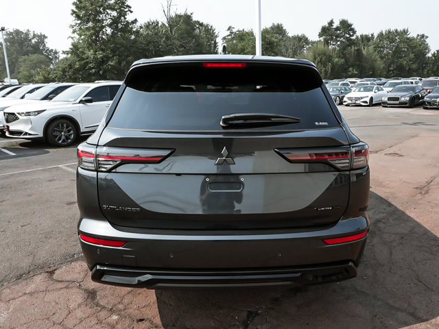 New 2026 Mitsubishi Outlander LE AWD/4WD image 5