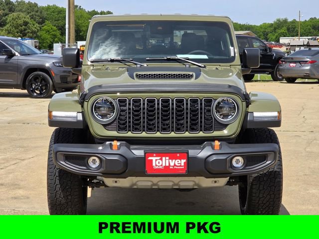 Used 2025 Jeep Gladiator Mojave w/ Convenience Group AWD/4WD image 3