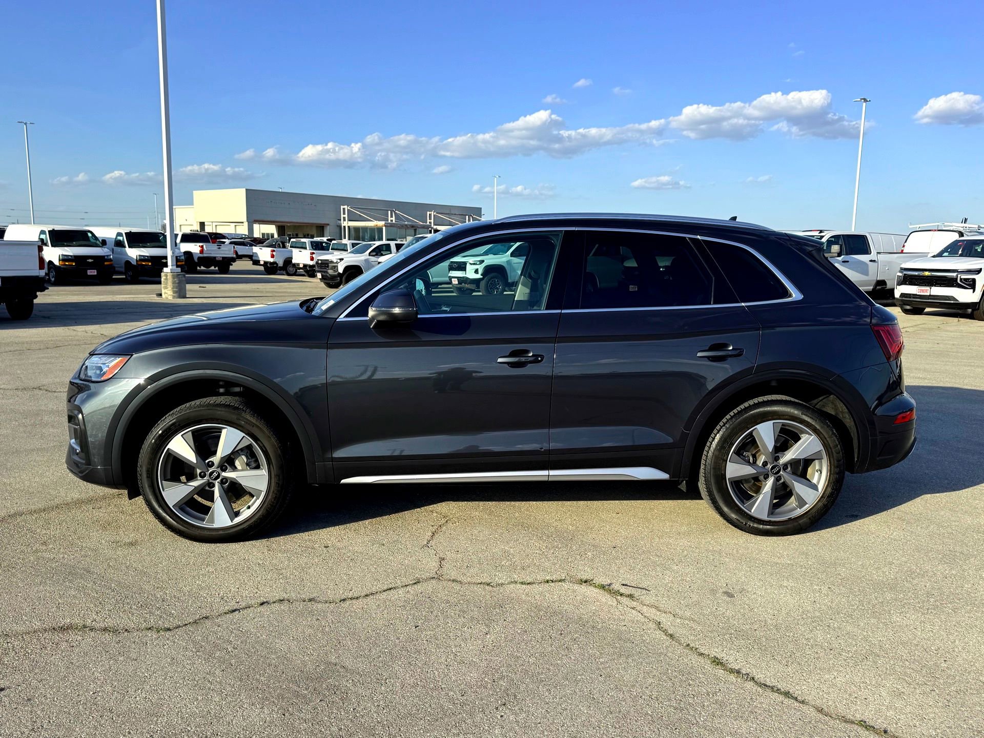 Used 2023 Audi Q5 2.0T Premium Plus w/ Premium Plus Package image 10