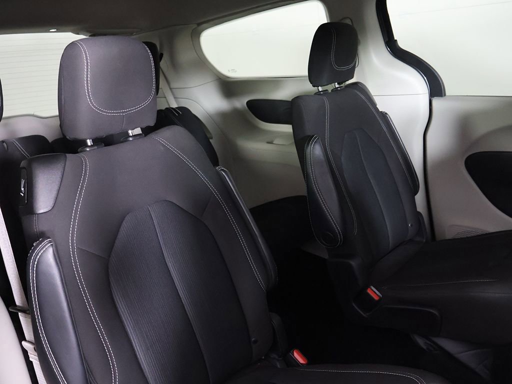 Used 2023 Chrysler Voyager LX FWD image 30