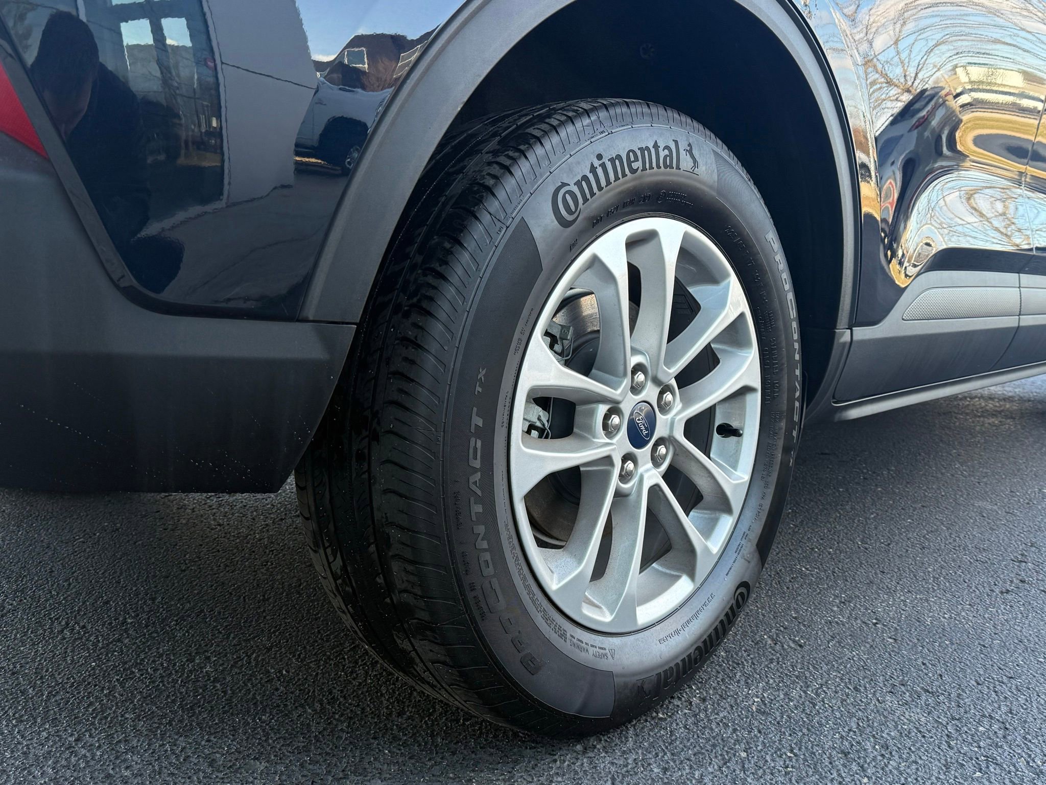 Used 2021 Ford Escape SE image 16