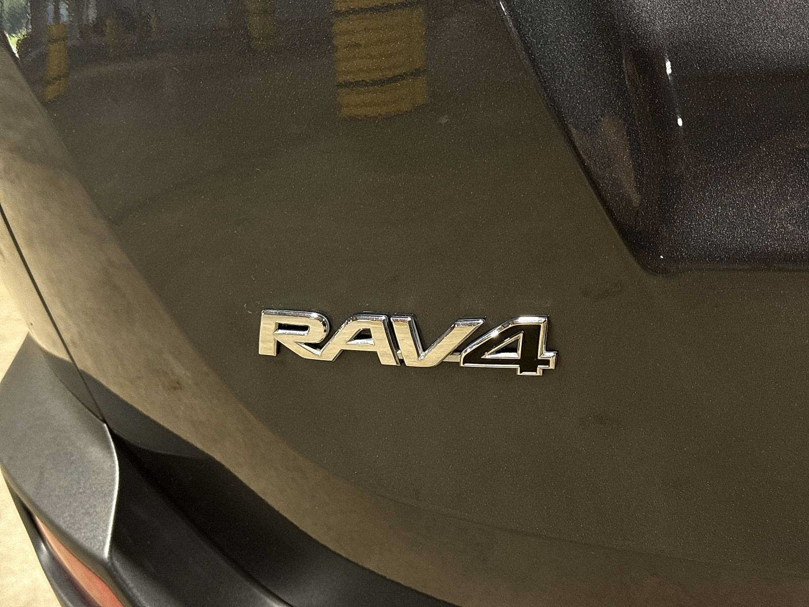 Used 2015 Toyota RAV4 LE AWD/4WD image 24