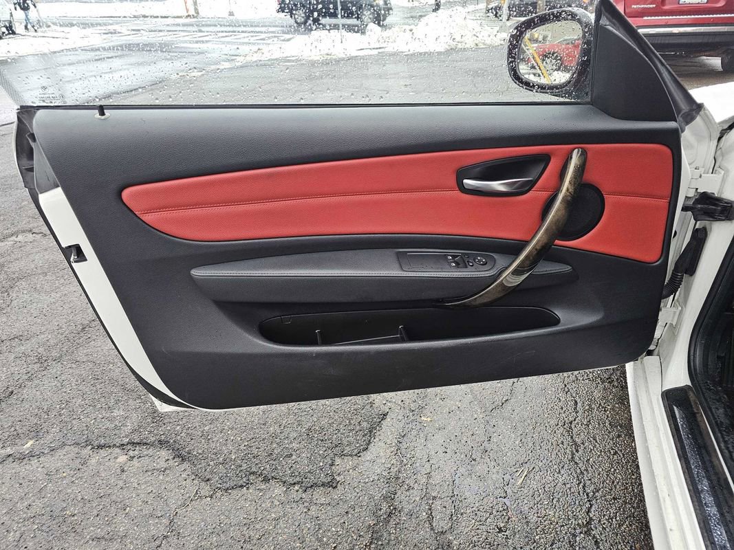 Used 2011 BMW 128i Coupe image 9