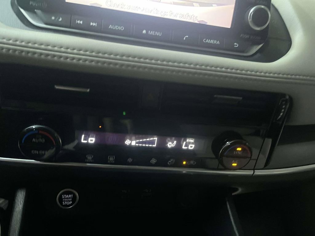 Used 2023 Nissan Rogue SV image 19