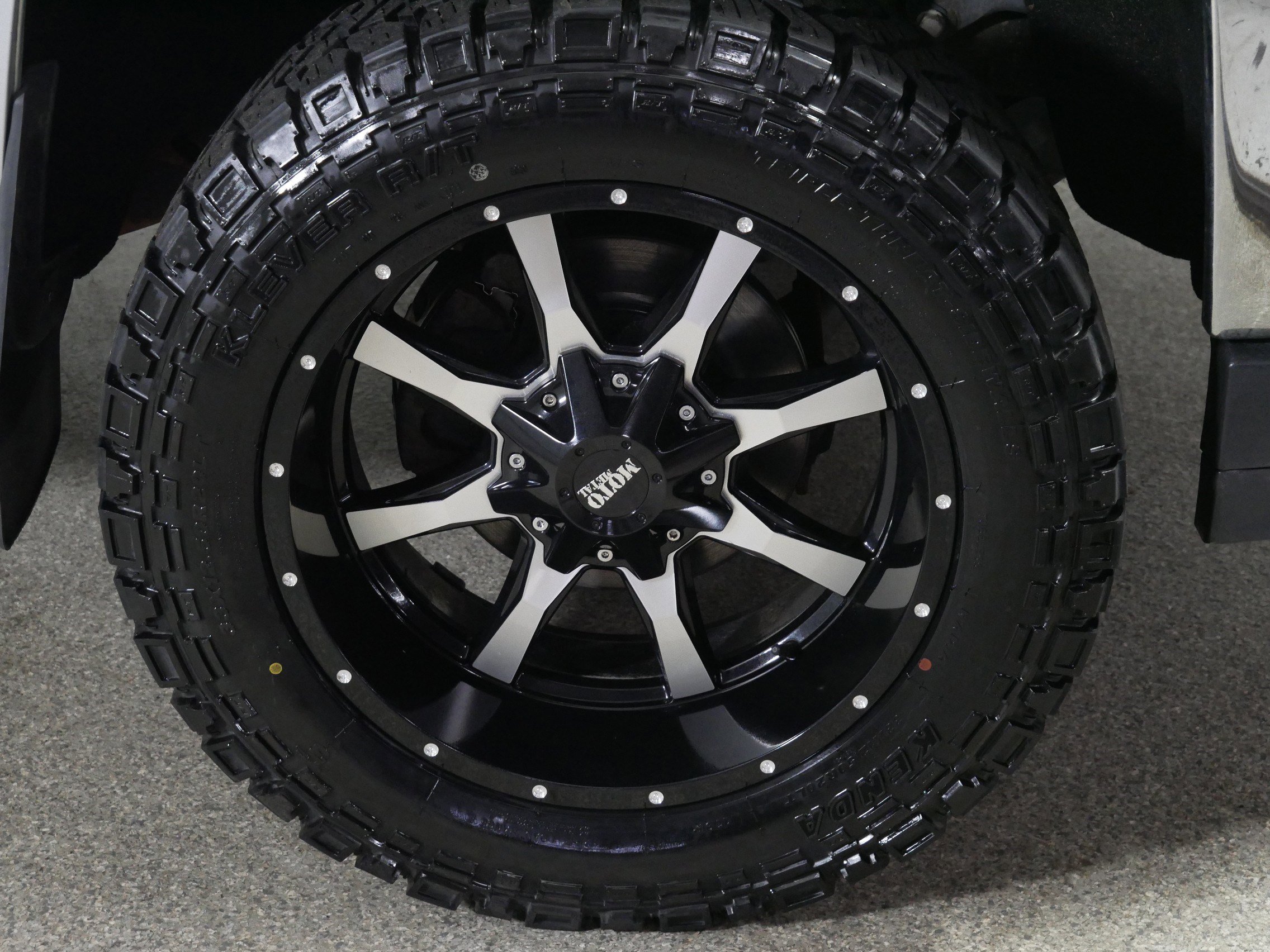 Used 2018 Chevrolet Silverado 1500 LT image 15