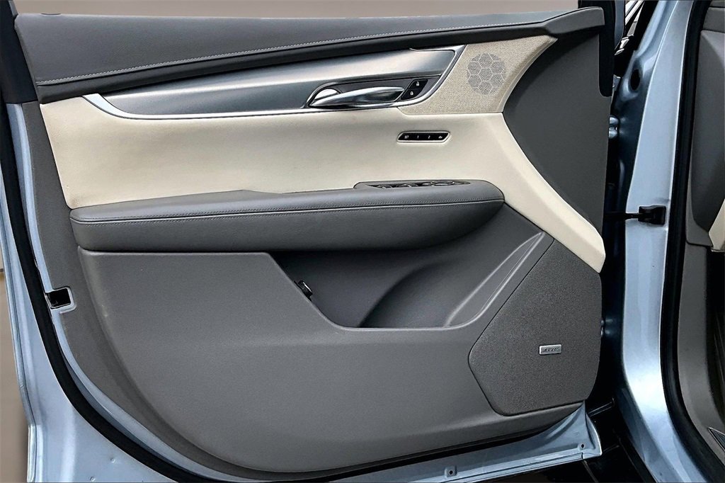 Used 2017 Cadillac XT5 Premium Luxury image 18