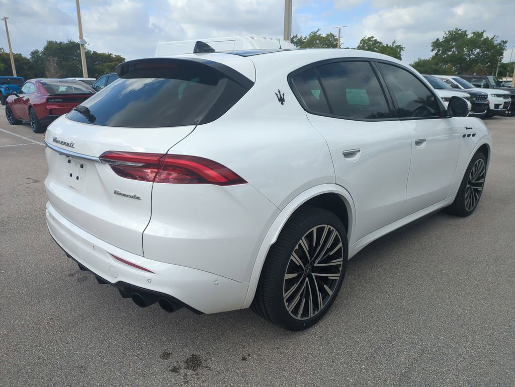 Used 2023 Maserati Grecale Modena AWD/4WD image 6