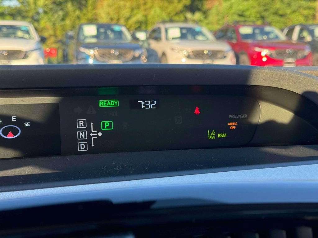 Used 2017 Toyota Prius Four FWD image 30