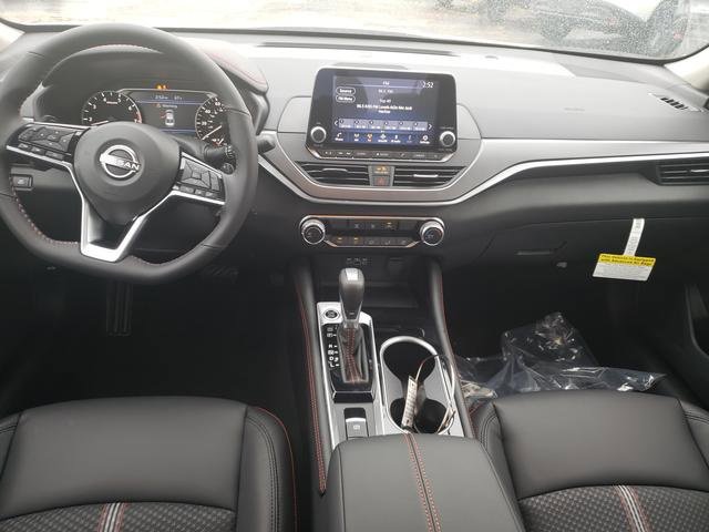 New 2025 Nissan Altima 2.5 SR image 16