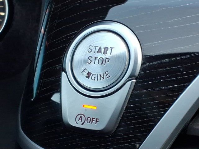 Used 2017 BMW 750i image 25