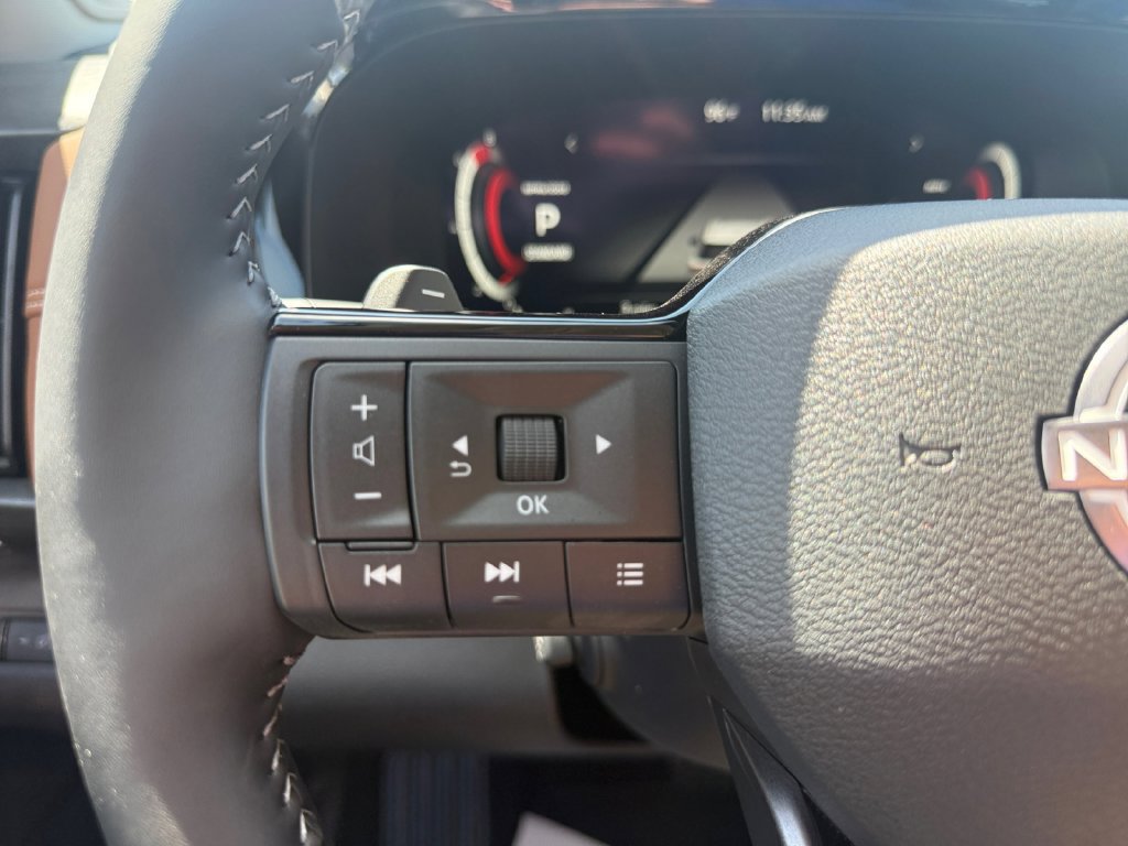 New 2026 Nissan Pathfinder Platinum FWD image 24