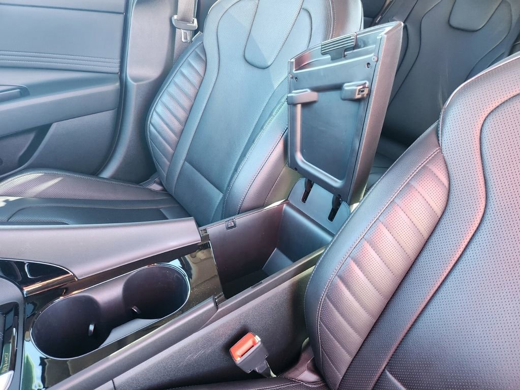 Certified 2024 Hyundai Elantra Limited image 27