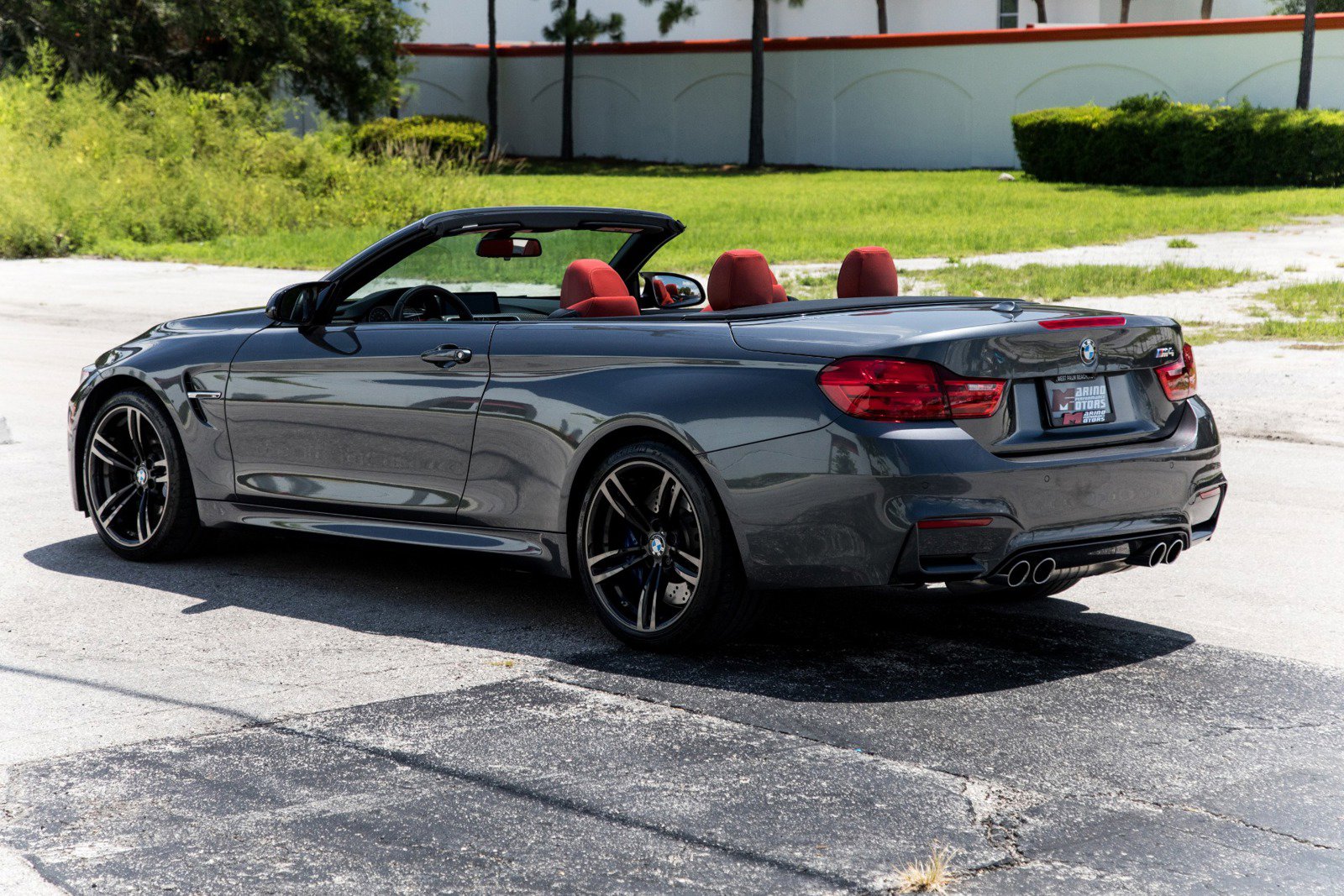 Used 2016 BMW M4 Convertible image 22