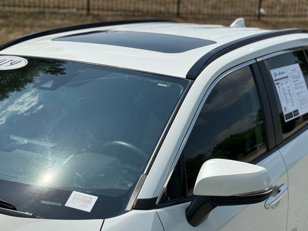 Used 2019 Toyota RAV4 Limited FWD image 9